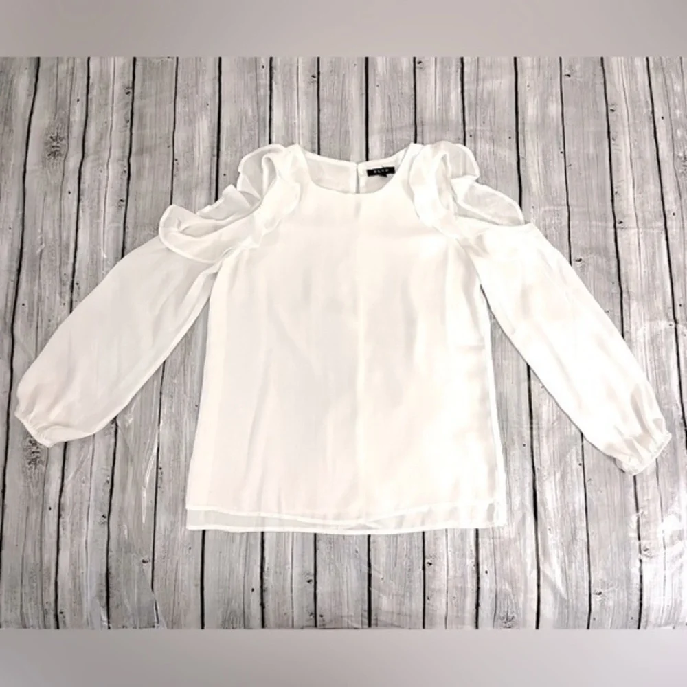 BLVD Women’s White Long Sleeve Blouse Cold Shoulder Style Size Medium